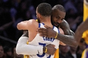 免费WNBA菲尼克斯水星vs印第安纳狂热比赛回放_免费WNBA菲尼克斯水星vs印第安纳狂热比赛回放在线观看_免费看直播