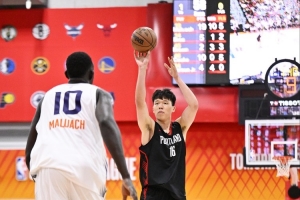 西雅图风暴vs菲尼克斯水星进球集锦_西雅图风暴vs菲尼克斯水星进球集锦在线观看_免费看直播
